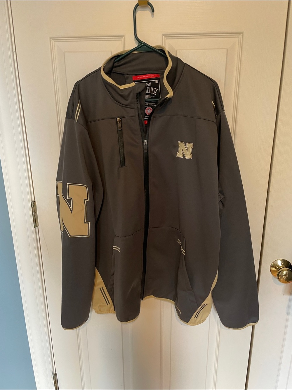 Franchise club Men's Gray & Tan Nebraska Softshell Jacket size xl